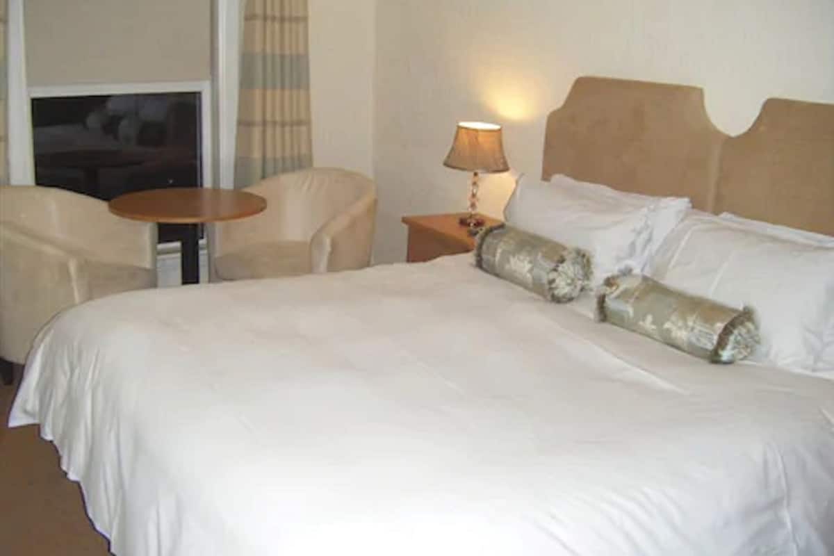 iron/ironing board, free wifi, bed sheets