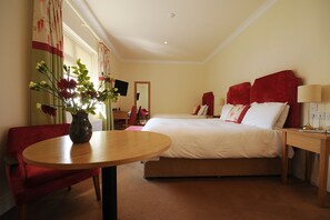 Iron/ironing board, free WiFi, bed sheets