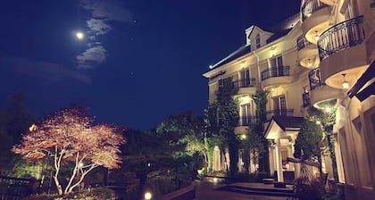 Hotel NOVEMBER