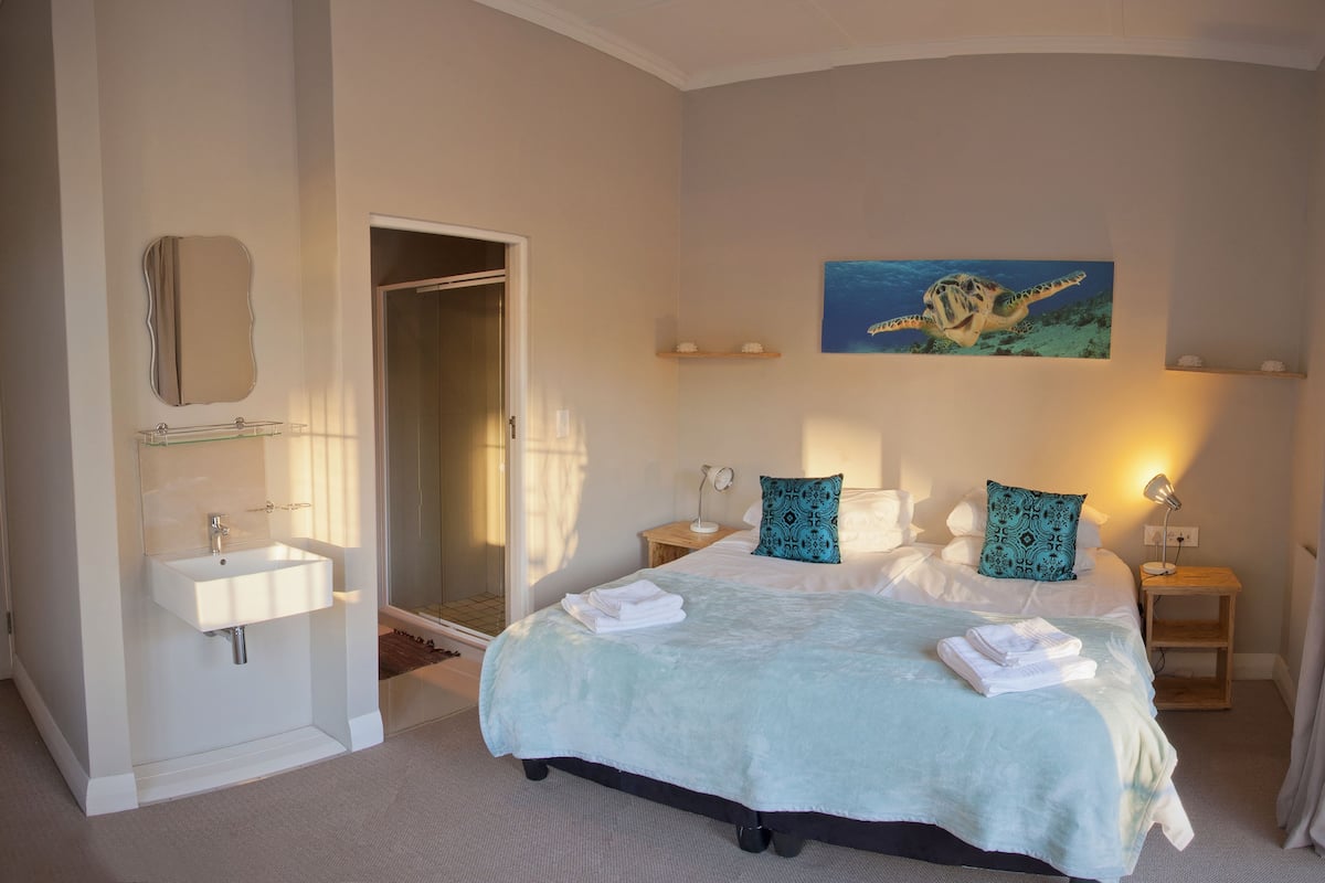 Deluxe tweepersoonskamer | Luxe beddengoed, een kluis op de kamer, extra bedden, gratis wifi
