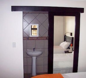 Einzelzimmer | 1 Schlafzimmer, Bettwäsche aus ägyptischer Baumwolle