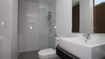 Deluxe Twin Room | Bathroom