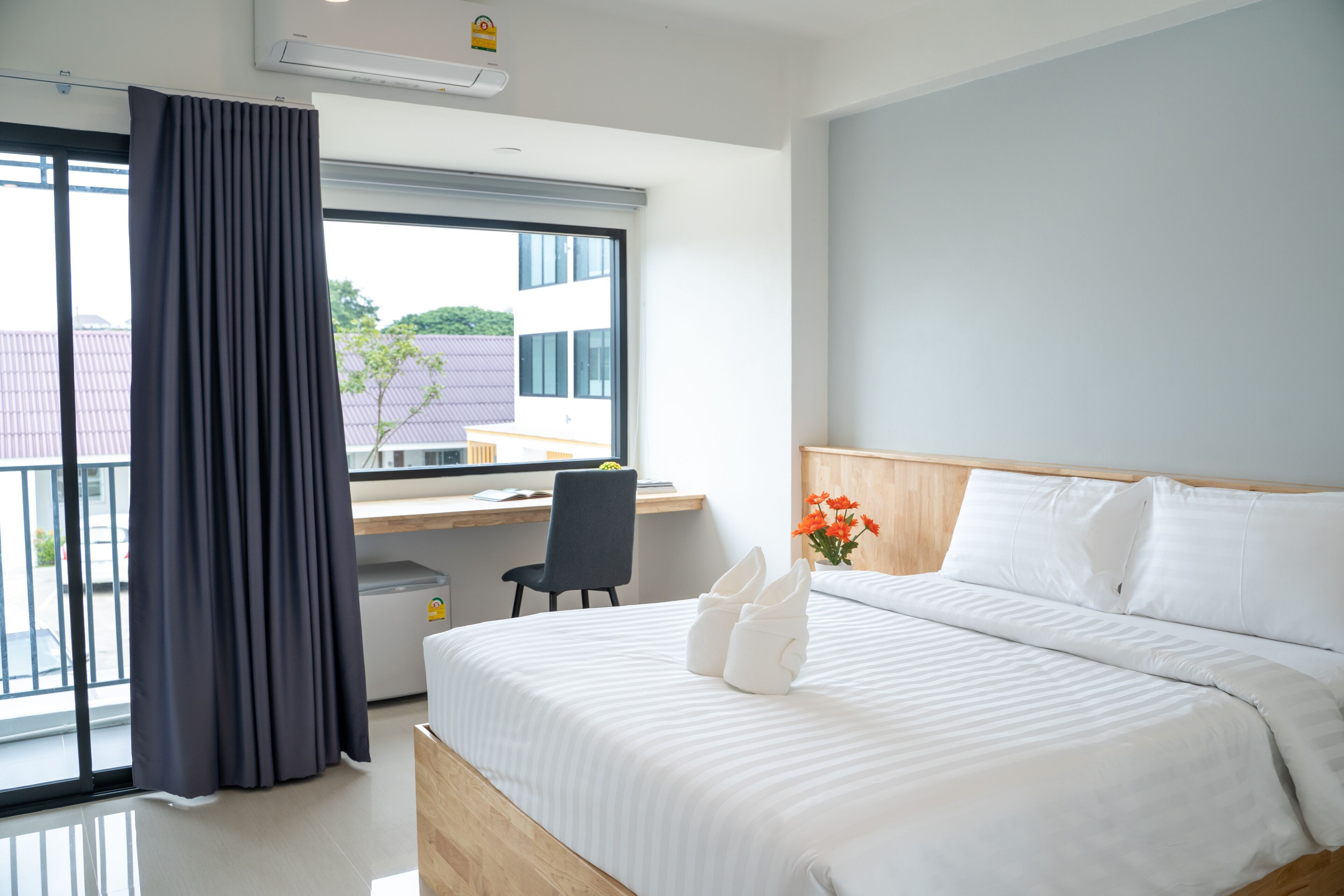 Ropa de cama de alta calidad, minibar, escritorio y insonorización 