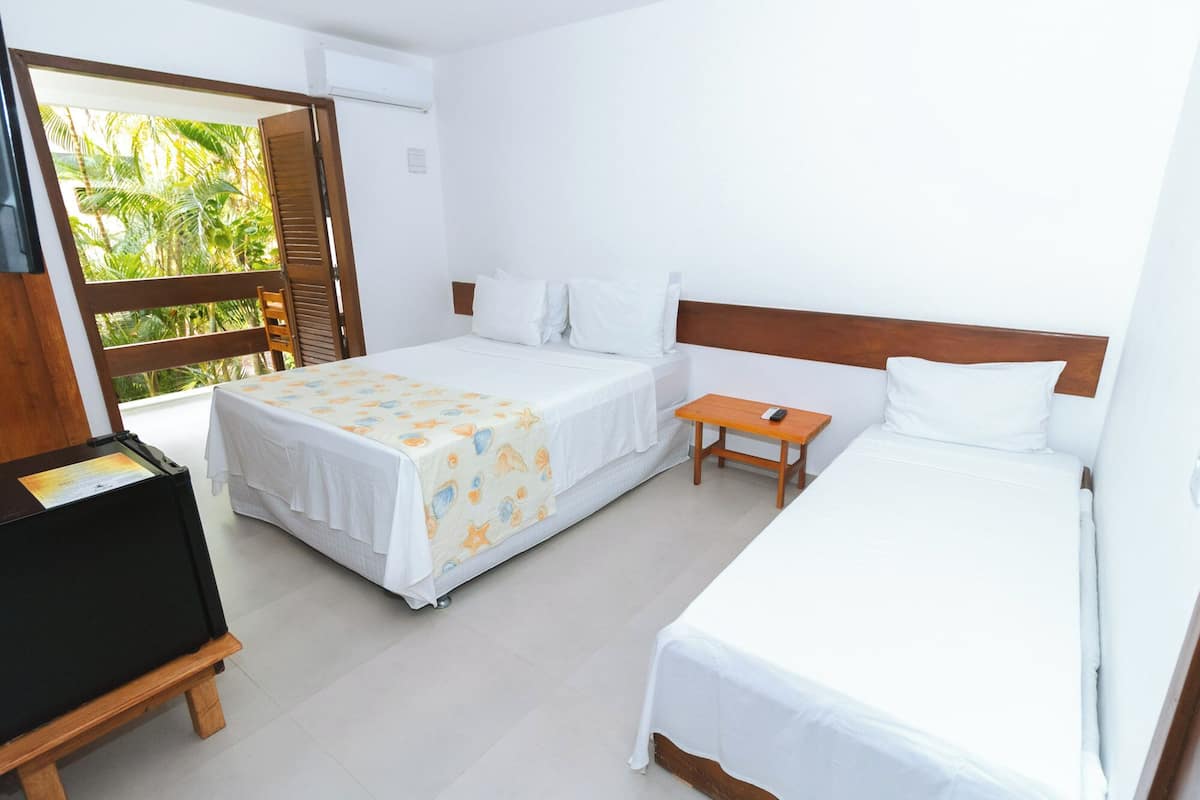 Apartamento Standard - KITNET | Pillow-top beds, minibar, individually decorated, individually furnished