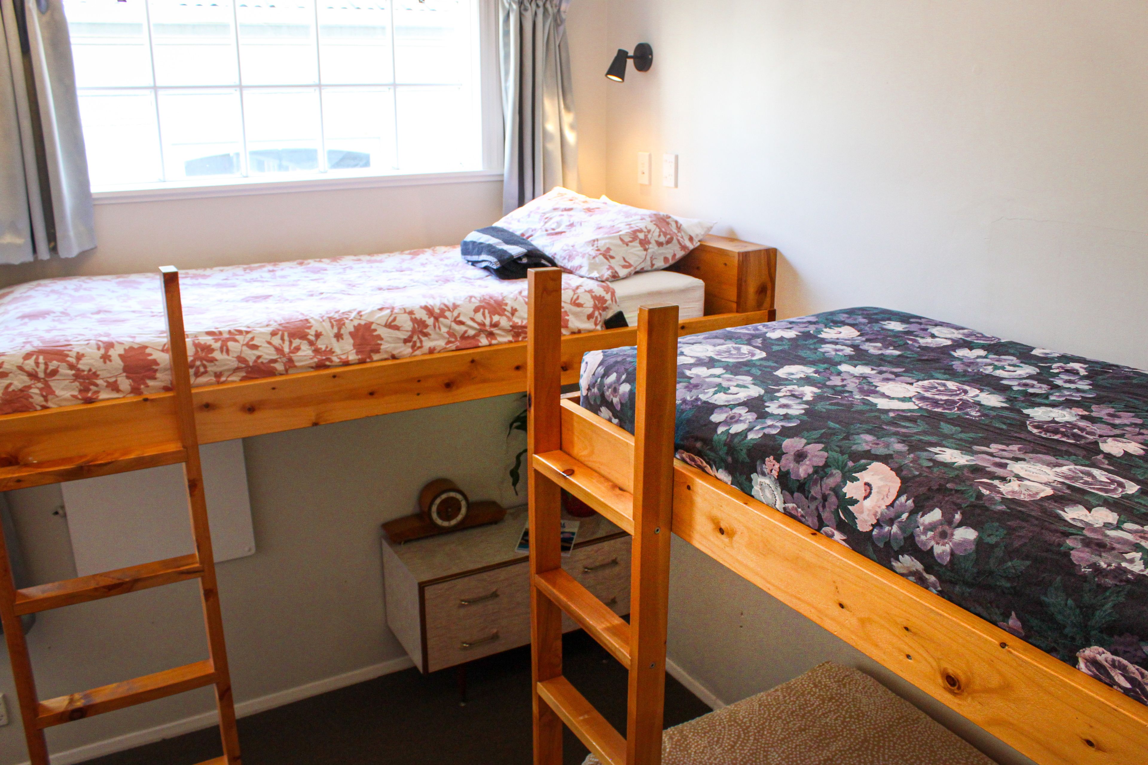 Dormitório compartilhado, somente para mulheres