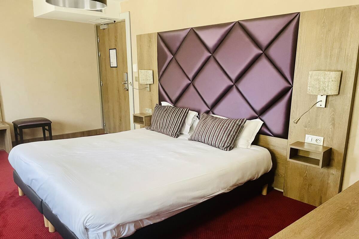 Coffres-forts dans les chambres, bureau, chambres insonorisées