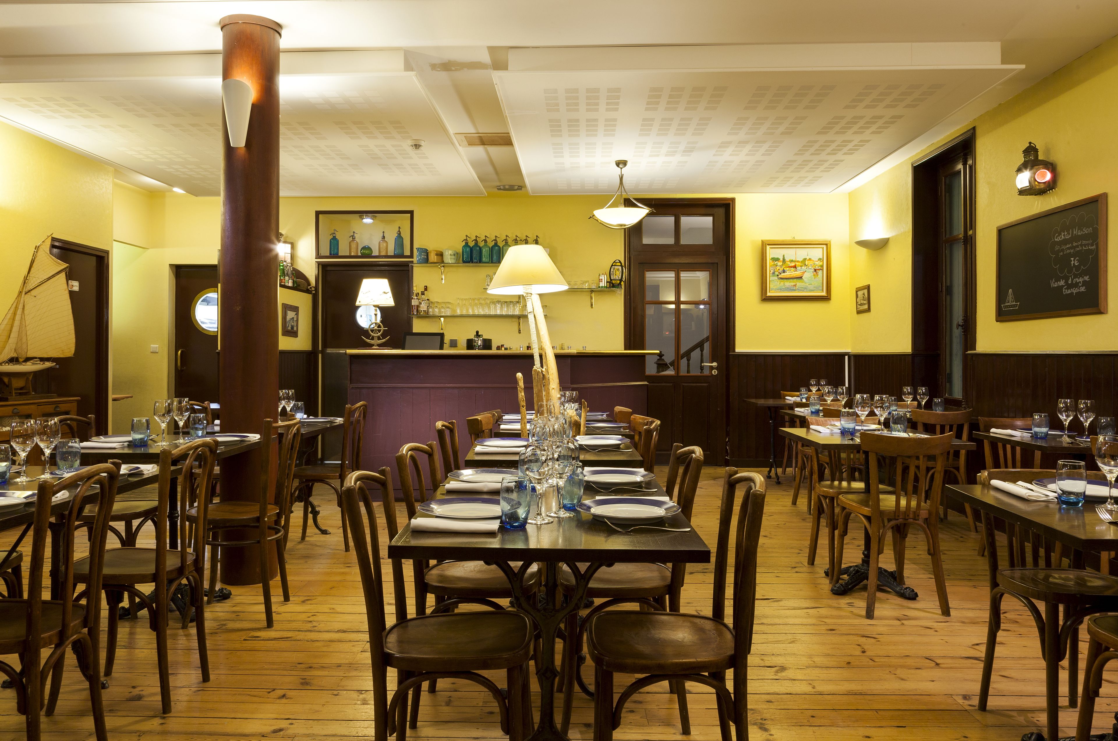 lunch and dinner served, beach views