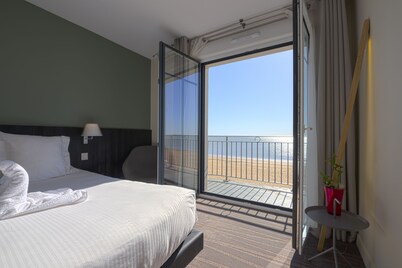 Hotel Les Flots - Chatelaillon Plage