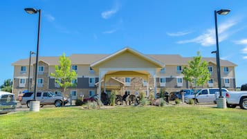 Vista frontal de la propiedad