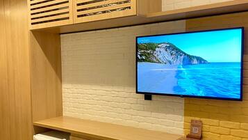 TV