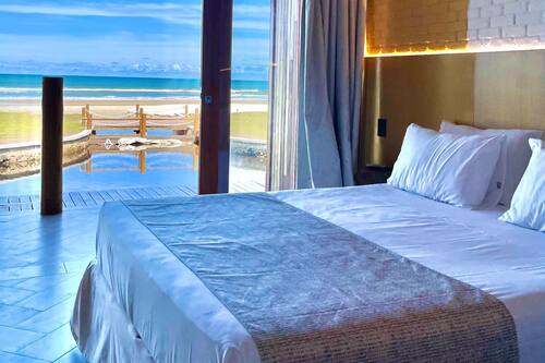 Deluxe Seafront | In-room safe, individually decorated, blackout curtains, bed sheets