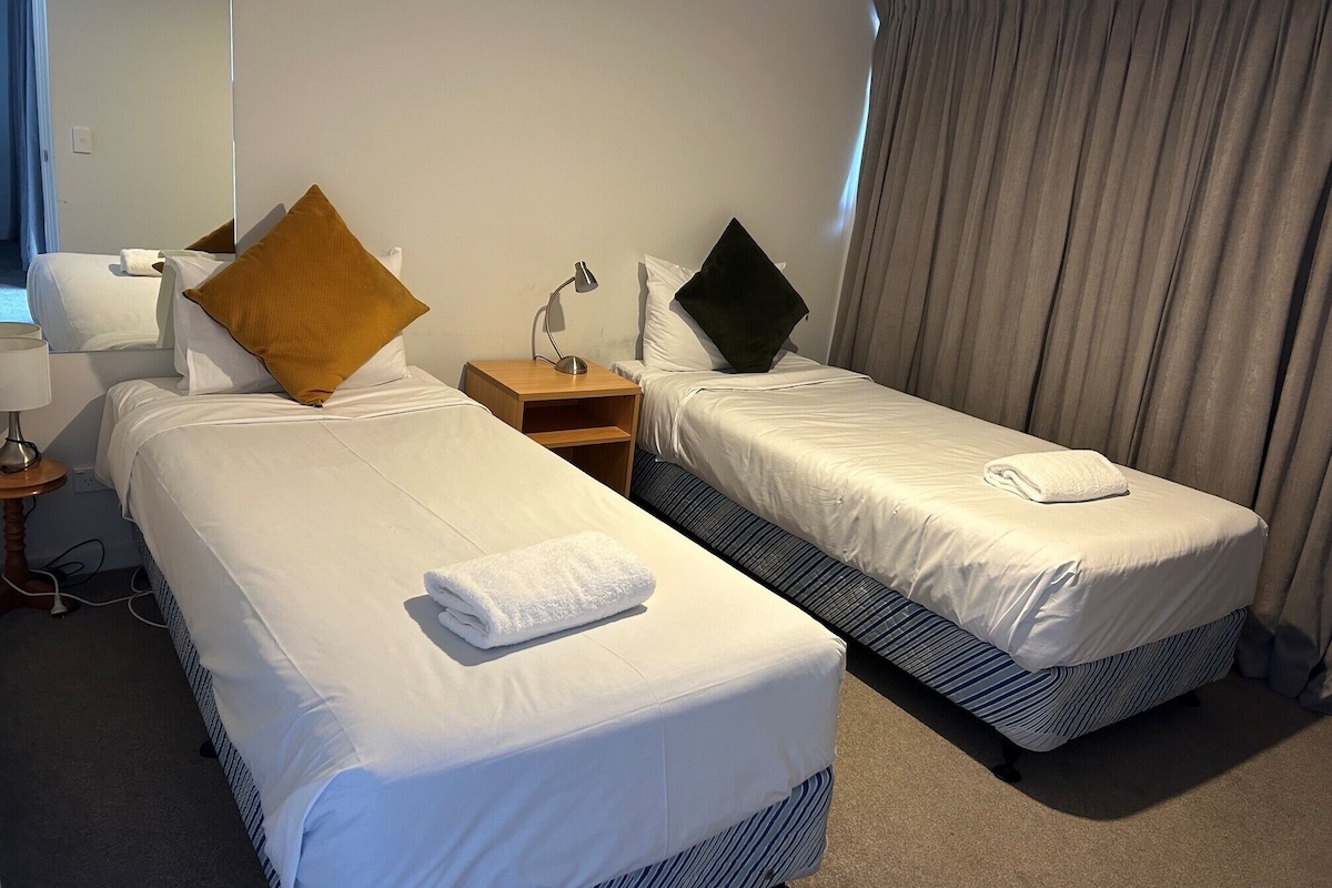 Departamento, 2 habitaciones, planta baja | Cortinas blackout, tabla de planchar con plancha y wifi gratis