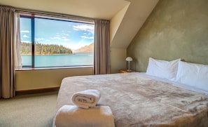 Huoneisto, 3 makuuhuonetta | Yksilöllisesti sisustettu, yksilöllisesti kalustettu, pimennysverhot