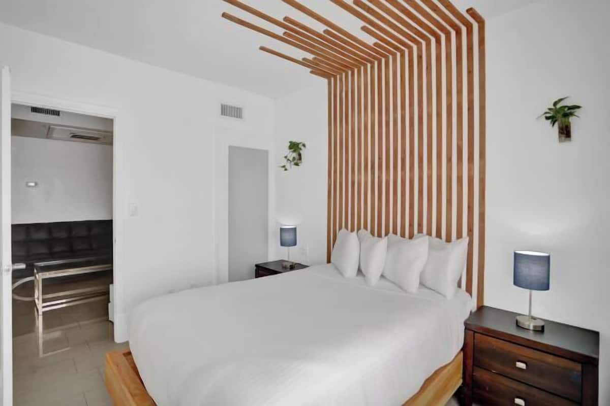 1 quarto, edredons de pluma, cofres nos quartos, quartos à prova de som