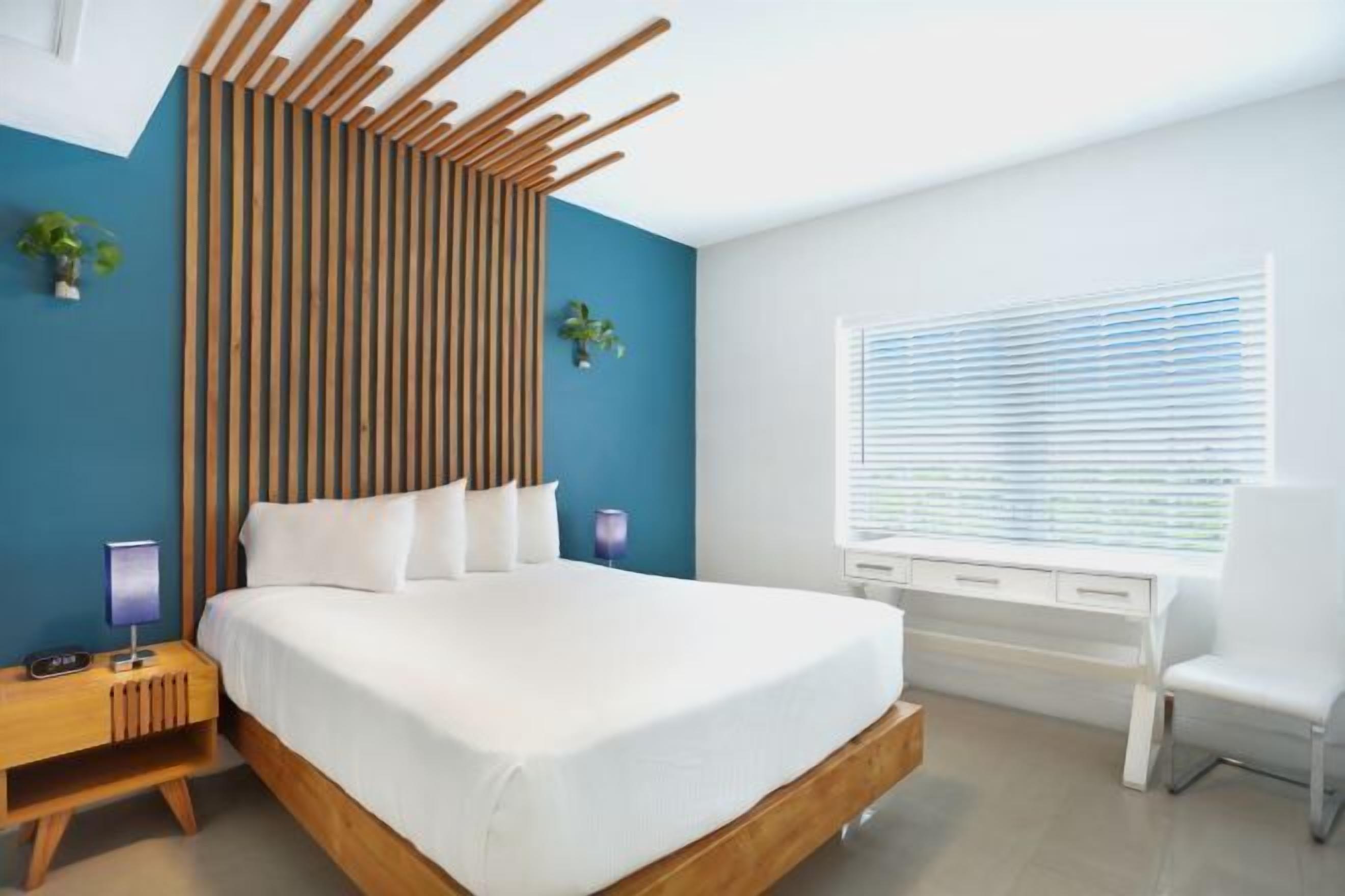 Down comforters, in-room safe, soundproofing, iron/ironing board