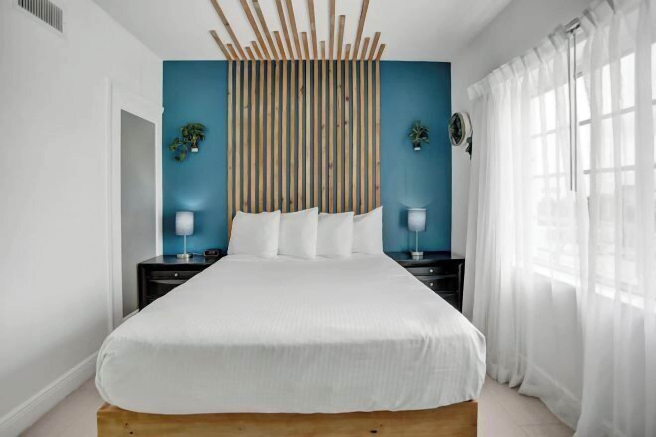 Down comforters, in-room safe, soundproofing, iron/ironing board