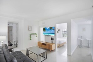 Télévision à écran plat