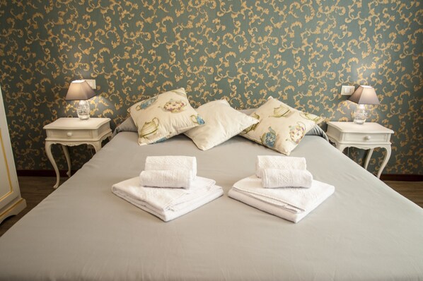 Standard Double or Twin Room, 1 Bedroom | Minibar, in-room safe, individually decorated, blackout drapes - Teatime (Rome)