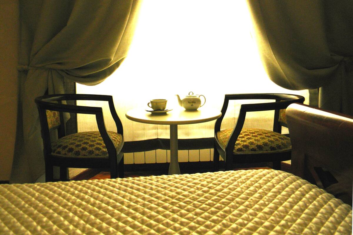 Deluxe Double Room | Minibar, in-room safe, individually decorated, blackout curtains