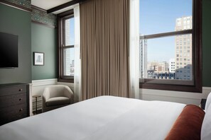 1 bedroom, Egyptian cotton sheets, premium bedding, in-room safe - Hotel David Whitney, Autograph Collection (Detroit)