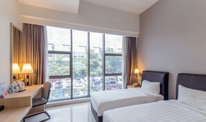 Phòng 2 giường đơn Superior | Bàn, bàn ủi/dụng cụ ủi quần áo, giường gấp/giường phụ (phụ phí) 