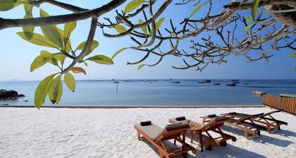 Balcony Seaside Sriracha Hotel & Serviced Apartments