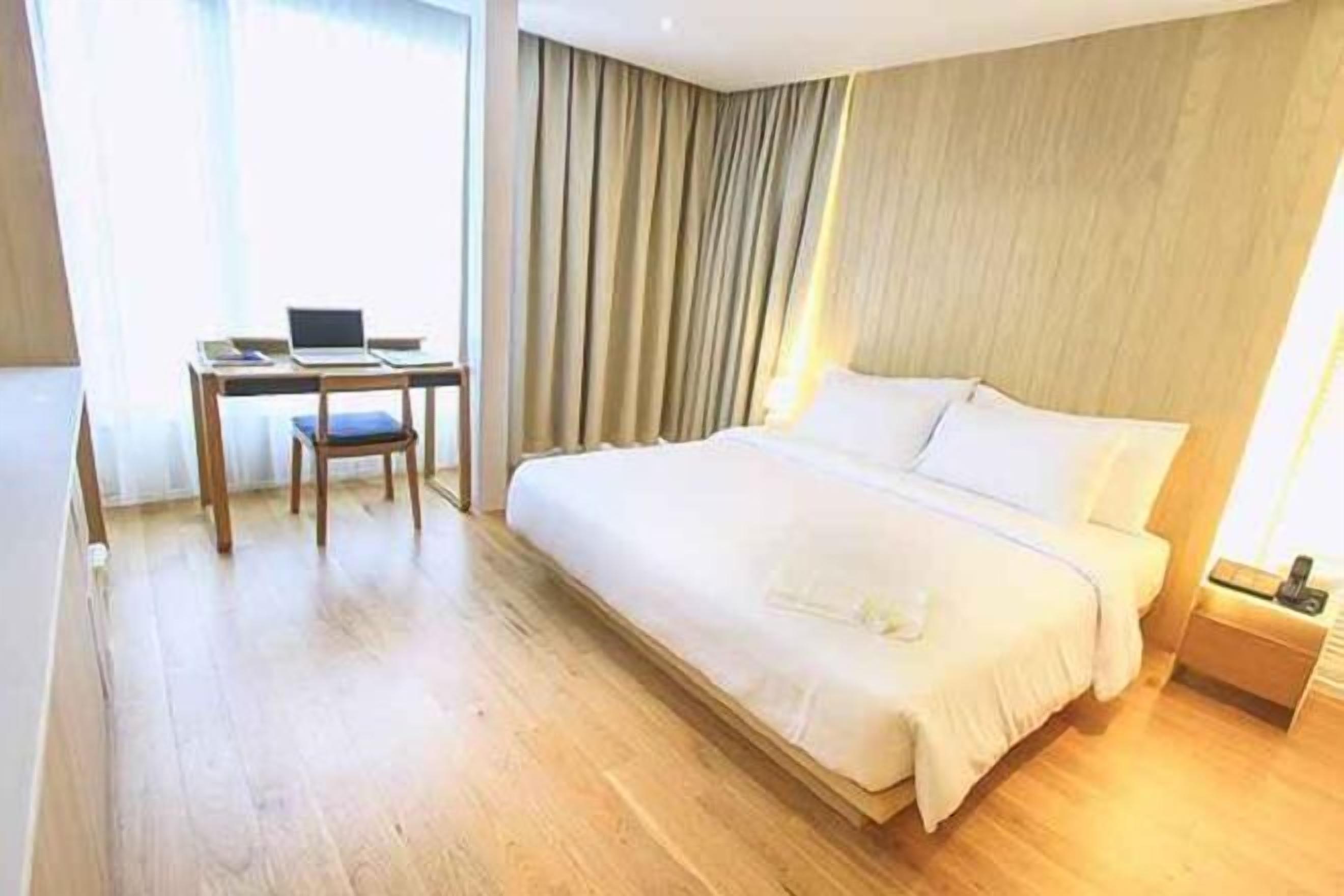 In-room safe, desk, blackout drapes, free WiFi