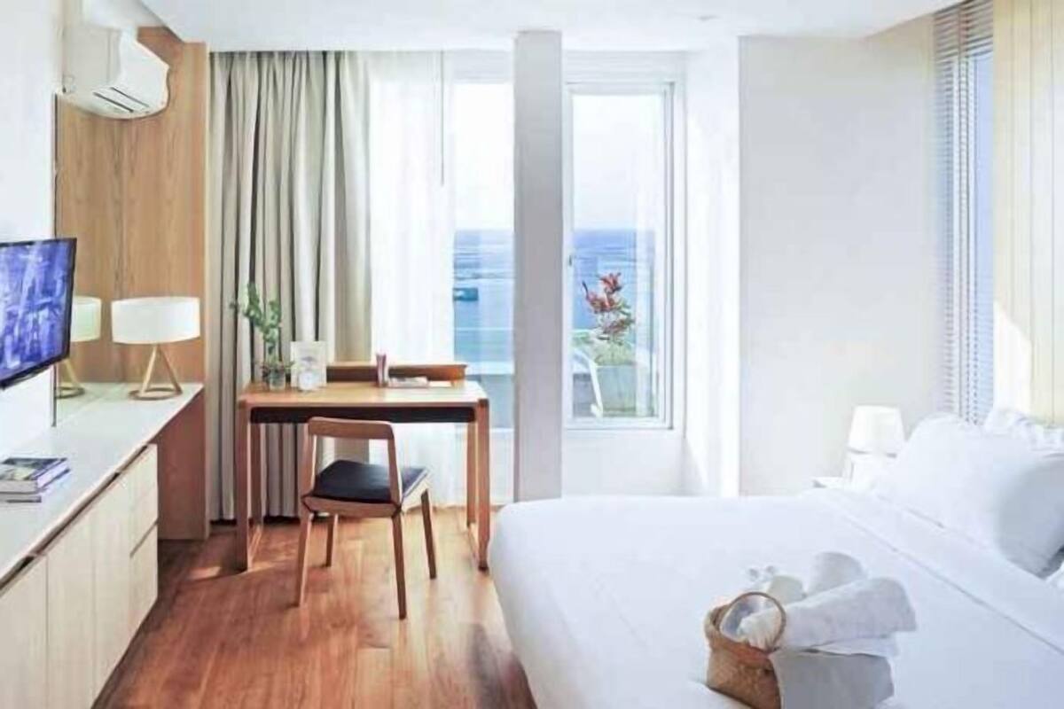 Zimmersafe, Schreibtisch, Verdunkelungsvorhänge, kostenloses WLAN