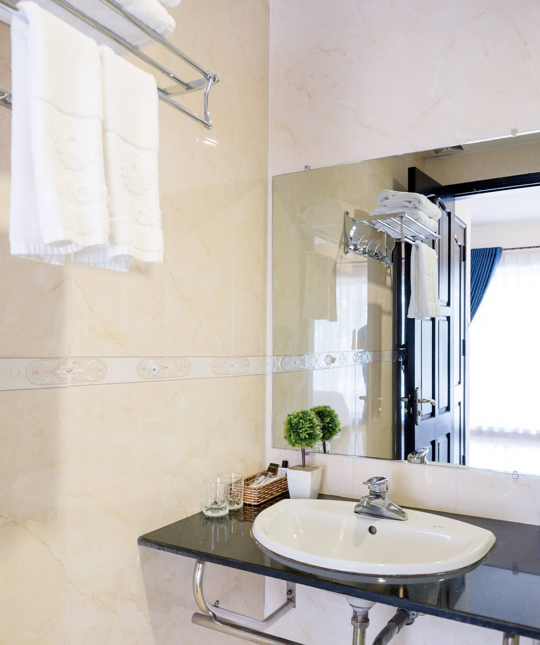 shower, hydromassage showerhead, designer toiletries, hair dryer