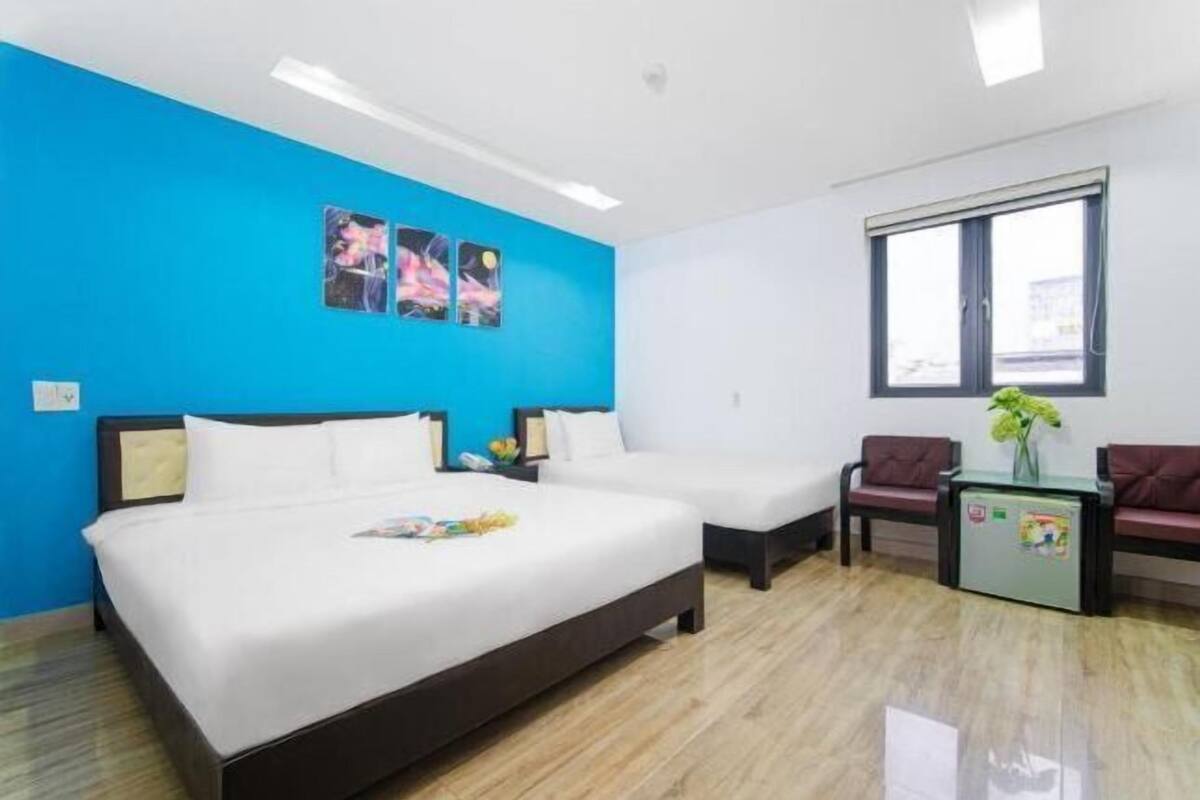 1 chambre, minibar, ameublement unique, bureau