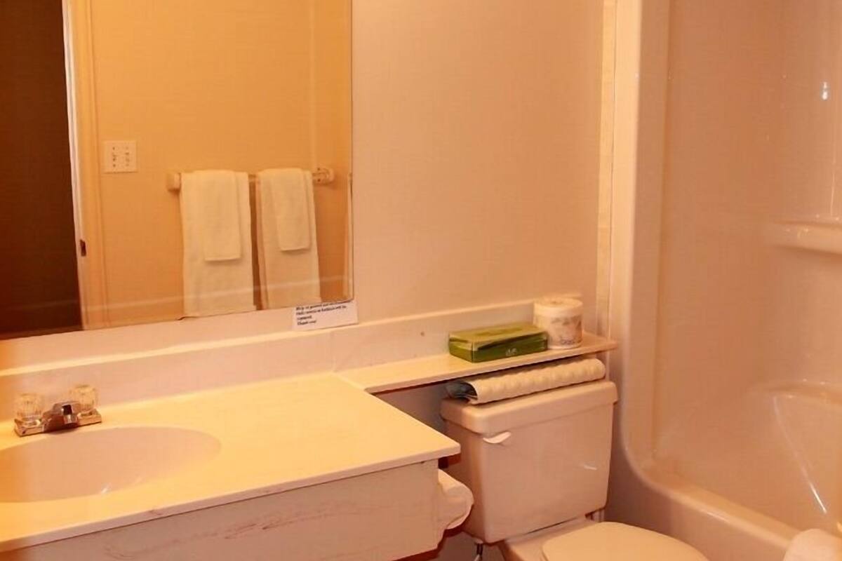 apartment, 1 bedroom, balcony | bathroom | hair dryer, towels