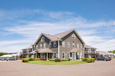 Brackley Beach Northwinds Inn and Suites