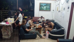 お食事