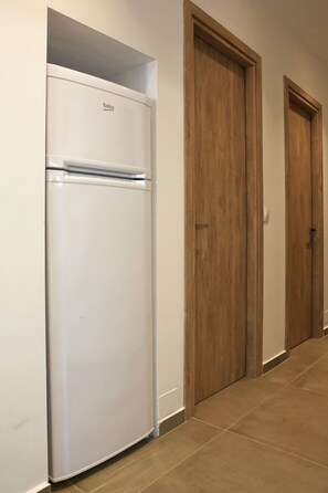 Family Apartment, 3 Bedrooms | Mini fridge - Mika Villas & Suites (Hersonissos)