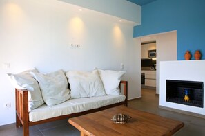 Family Apartment, 3 Bedrooms | Extra beds - Mika Villas & Suites (Hersonissos)