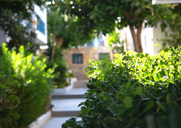 Garden - Mika Villas & Suites (Hersonissos)