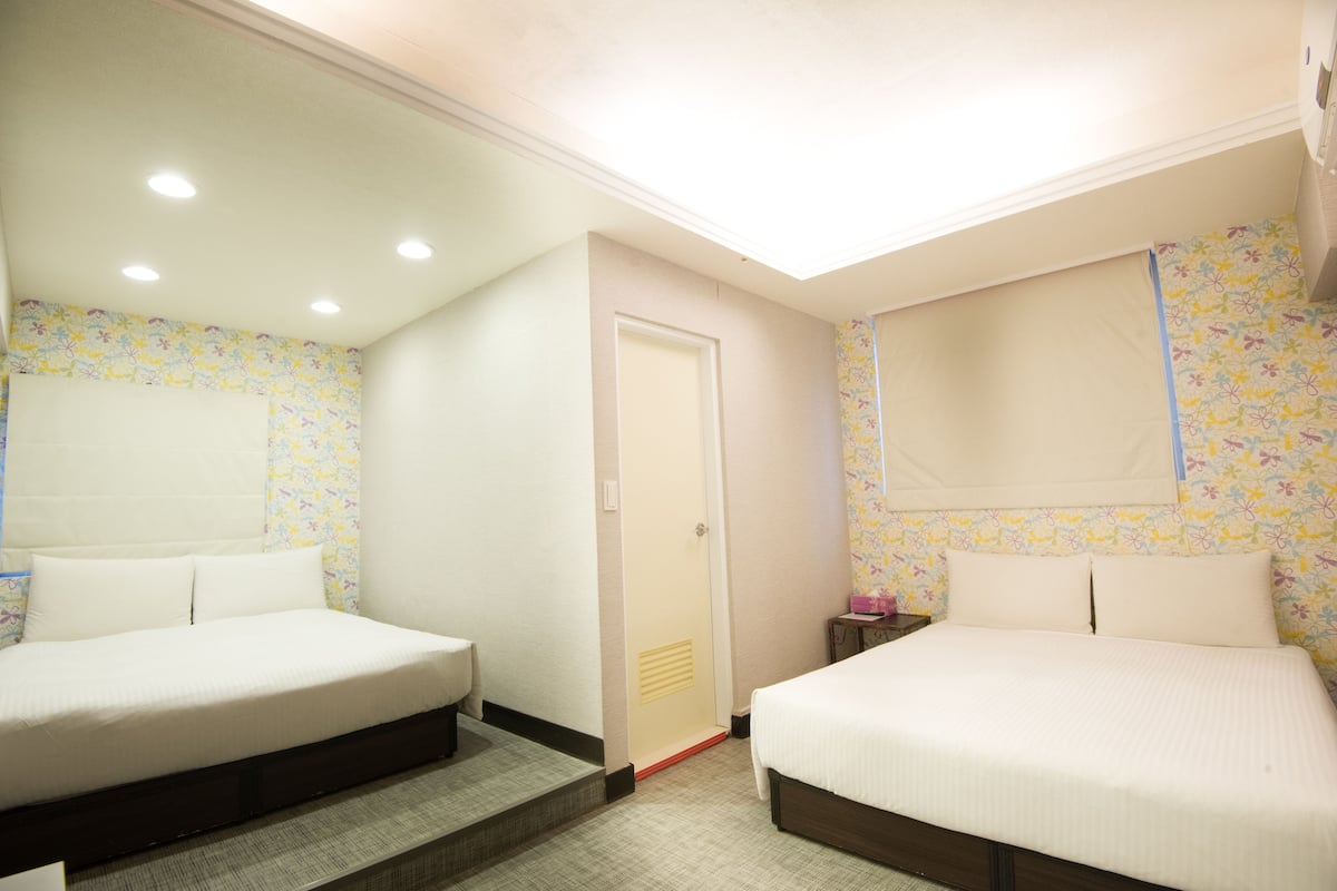 Kamar Quadruple | Brankas, tempat tidur lipat/tambahan, dan Wi-Fi gratis