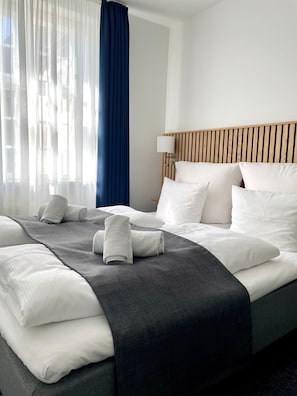 Economy Double Room | In-room safe, desk, iron/ironing board, free WiFi - Hotel Bethel (Copenhagen)