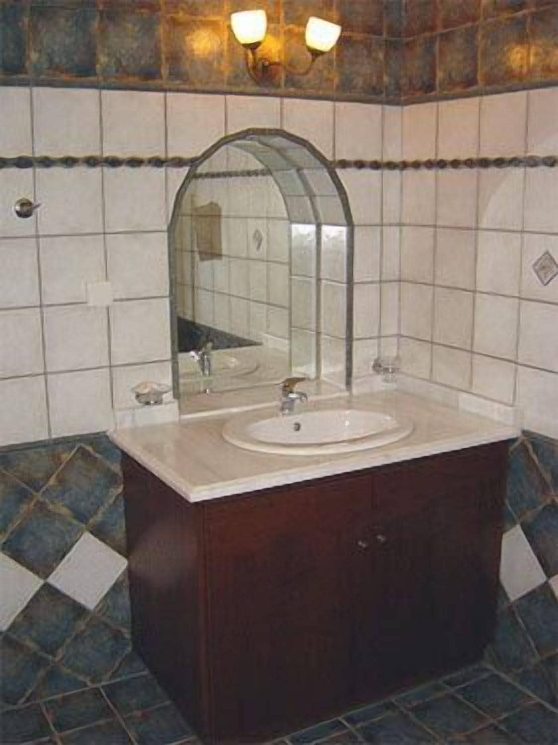 standard room | bathroom sink