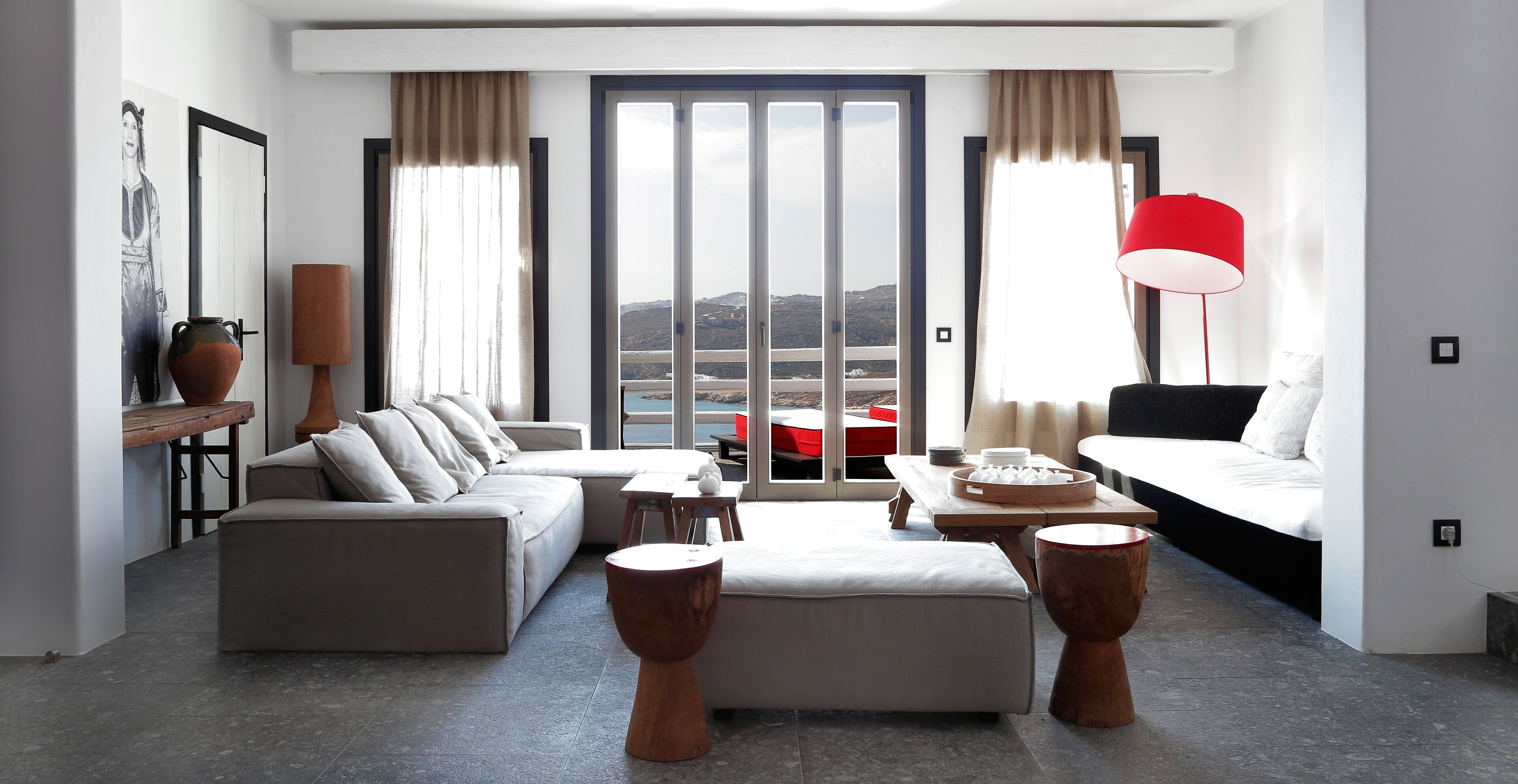 premium bedding, pillow-top beds, minibar, in-room safe