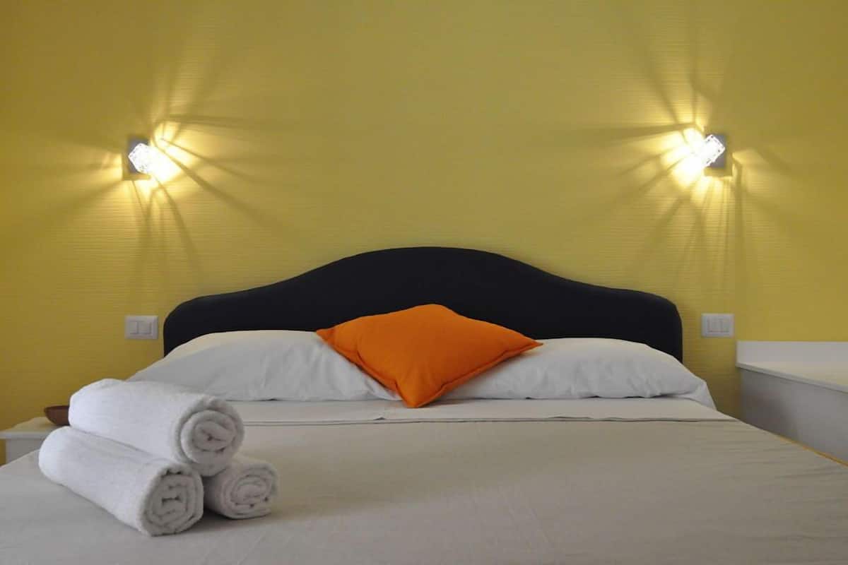 Standard-Doppelzimmer | Minibar, Zimmersafe, kostenlose Babybetten, Zustellbetten