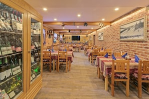 Free buffet breakfast