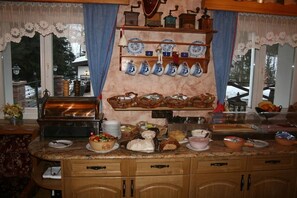 Petit déjeuner buffet compris