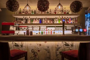Bar (on property) - The Bird, Bath (Bath)