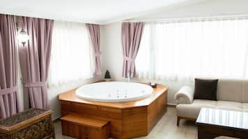 Private spa tub