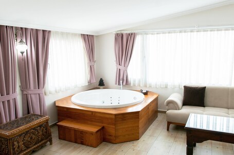 Bañera de hidromasaje privada