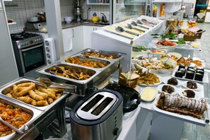 Free daily buffet breakfast - Infinity City Hotel (Fethiye)