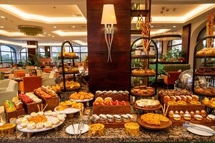 Daily buffet breakfast (USD 15.00 per person)