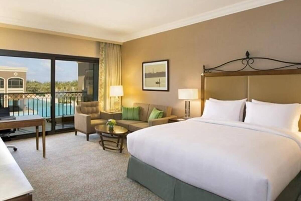 Minibar, in-room safe, desk, blackout curtains