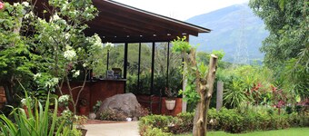 Hotel Colinas del Miravalles